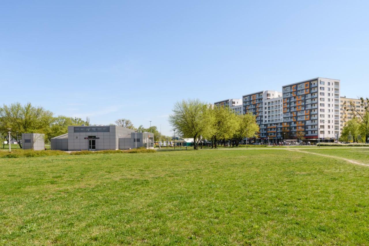 Luxlux Apartments Metro Slodowiec Varsóvia Exterior foto